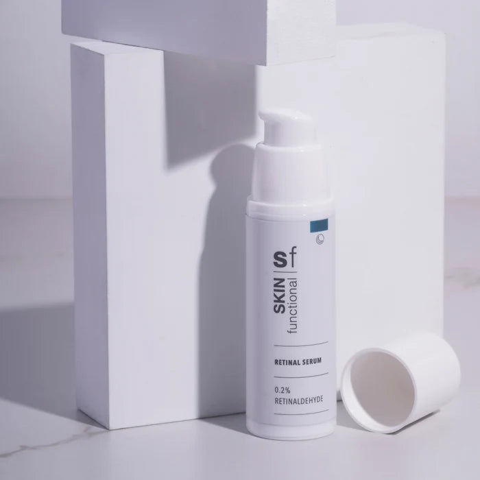 0,2% Retinaldehyde skincare serum bottle with 'Skin Functional' branding on a light gray background