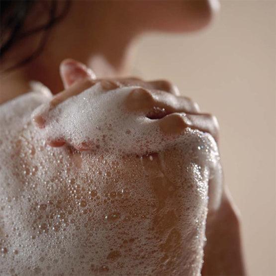 [AROMATICA] Mellowness Oil in Body Wash Magnolia & Sandalwood 290ml - Ballagrio