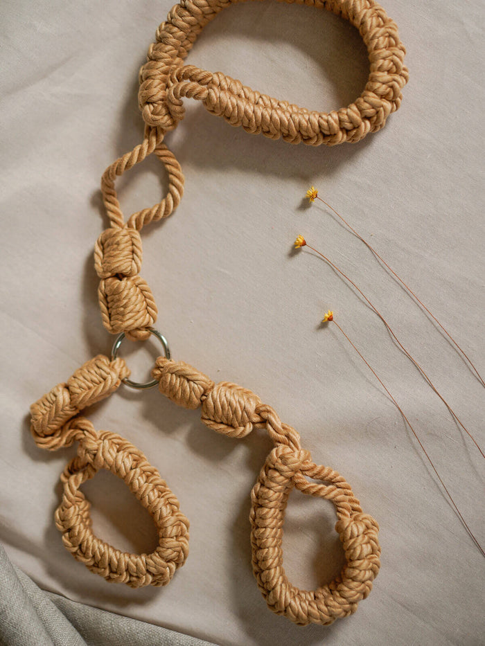 Kanuka | Collar To Wrist Restraint | Soft Body Restraint