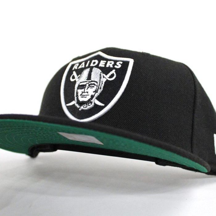 Las Vegas Raiders New Era 9Fifty Snapback Hat (Green Under Brim)