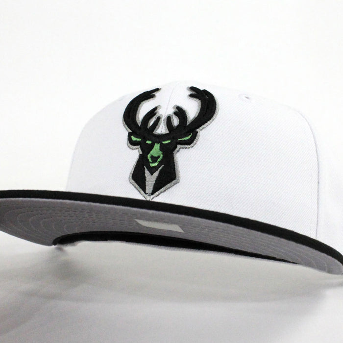 Milwaukee Bucks New Era Fitted 59Fifty Hat (Air Jordan 4 Retro Pale Citron Gray Under Brim)